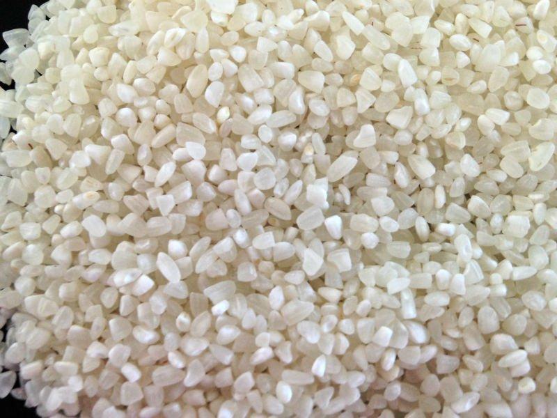 Broken Rice grains close-up